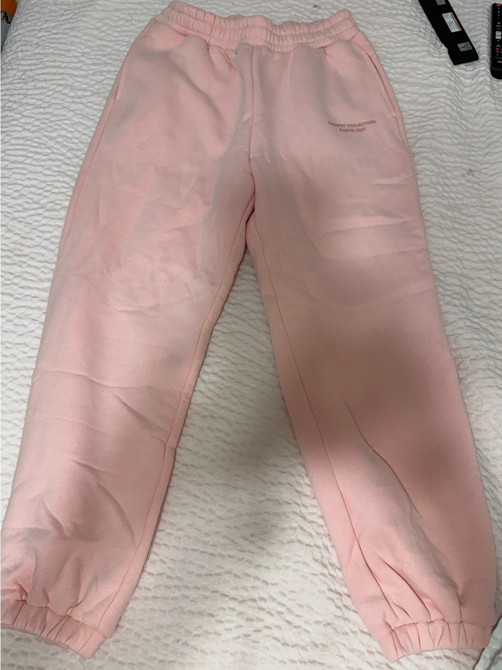 (NWOT)Women's Pink Fleece Joggers - Elastic Waist & Cuffed Ankle